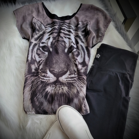 Gifted* Tiger high-low lightweight t-shirt - Picture 4 of 6